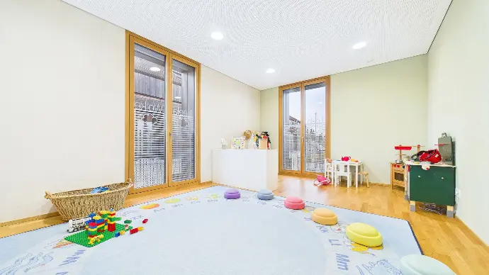 Bauzimmer der Kita LeelaWolke mit Materialien zum Bauen, Konstruieren und kreativen Spielen